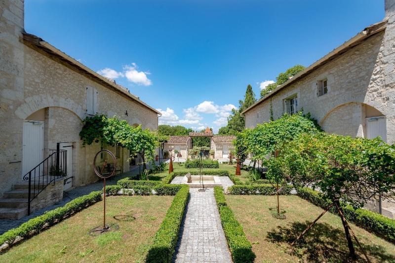 Chateau De L'Hoste Saint-Beauzeil ภายนอก รูปภาพ
